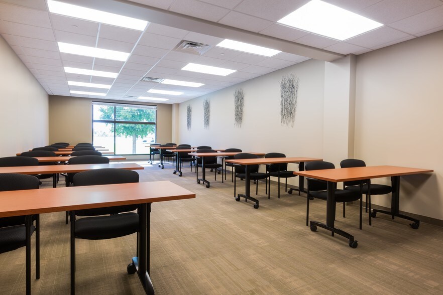 More Photos Of 1800 Deming Way, Middleton Office For Lease