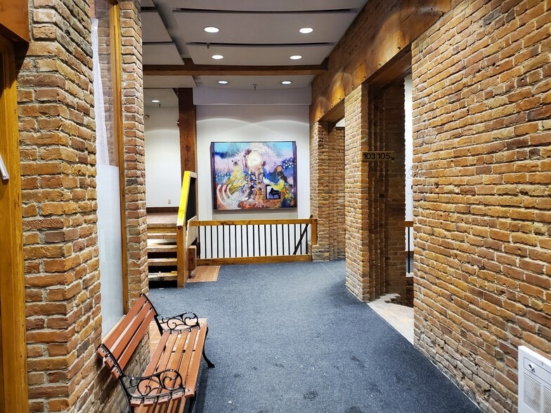 More Photos Of 430 Rue Sainte-Hélène, Montréal Office For Lease