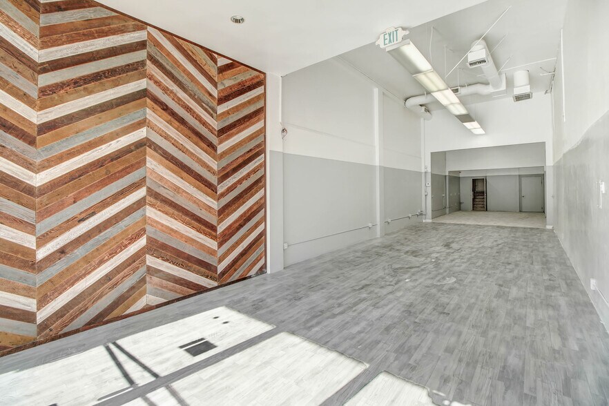 More Photos Of 130-140 N San Fernando Blvd, Burbank Storefront For Lease