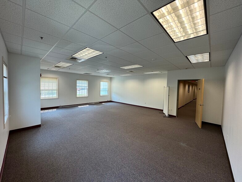 More Photos Of 255 Route 80, Killingworth Office For Lease
