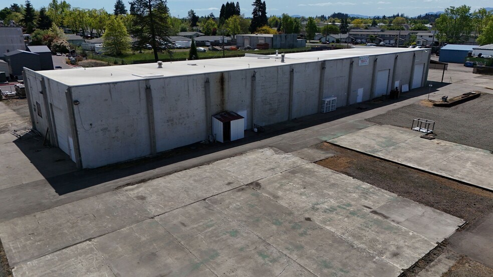 More Photos Of 250 Queen Ave SW, Albany Warehouse For Sale