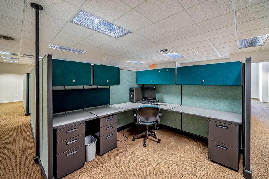 More Photos Of 4615-4621 S Wayne Rd, Wayne Storefront For Sale