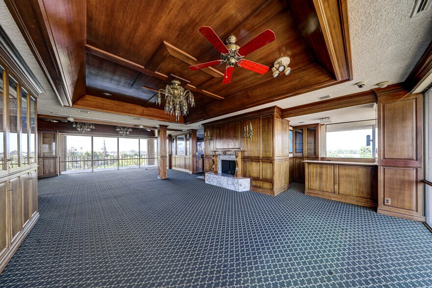 More Photos Of 3200 21st St, Bakersfield Office For Sale