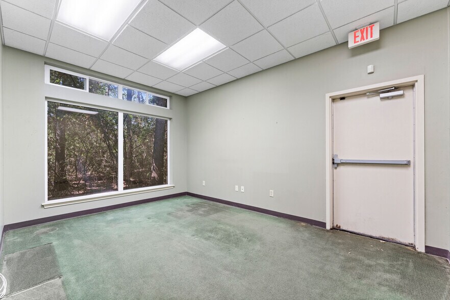 More Photos Of 3403 Rivers Edge Trl, Kingwood Medical For Lease