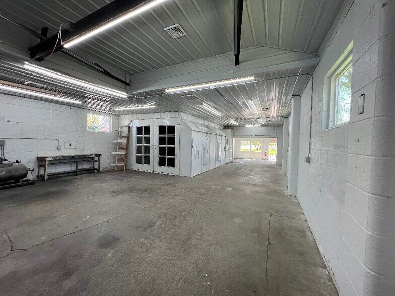 More Photos Of 655 Findlay Rd, Lima Auto Repair For Sale