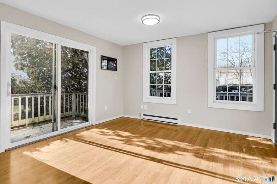 More Photos Of 5 Brookside Ln, Woodstock Apartments For Sale