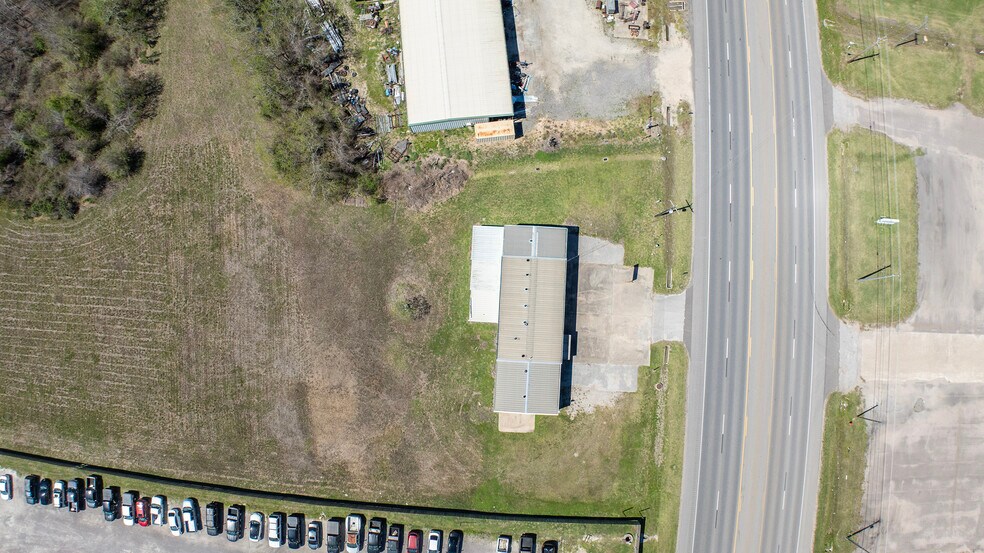 More Photos Of 3790 E Highway 6, Alvin Distribution For Sale