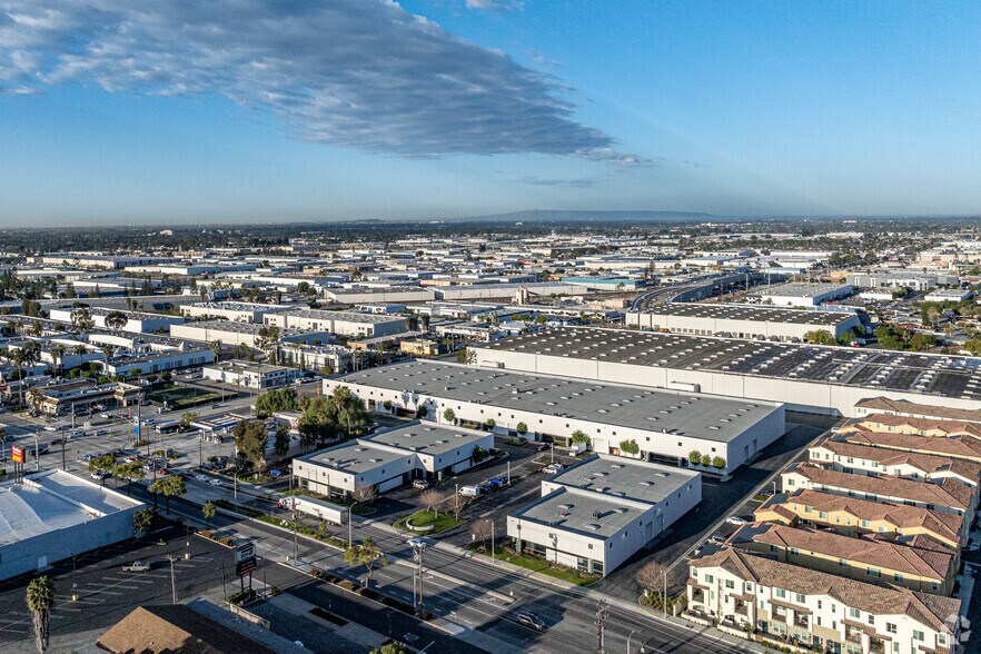 More Photos Of 14101 Rosecrans Ave, La Mirada Warehouse For Lease