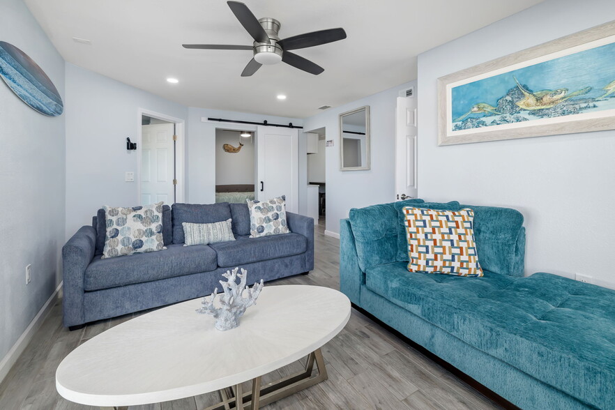 More Photos Of 9022 Midnight Pass Rd, Sarasota Apartments For Sale