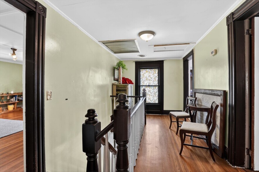More Photos Of 605 Mineral Ave, Mineral Storefront Retail Office For Sale