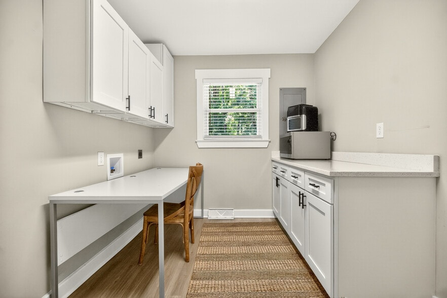 More Photos Of 1120 Central Ave, Summerville Office For Sale