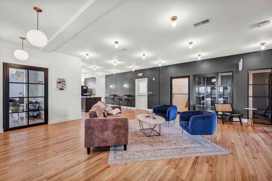 More Photos Of 12501 Madison Ave, Lakewood Office For Lease