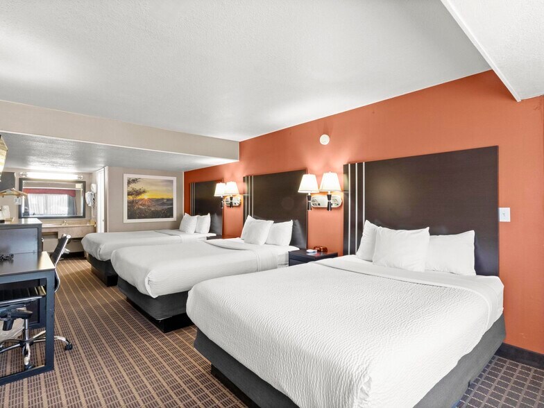 More Photos Of 1500 Idaho St, Elko Hotel For Sale