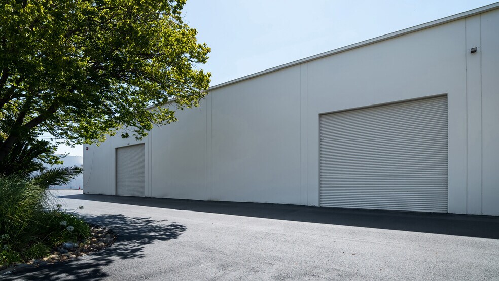 More Photos Of 900-940 Aladdin Ave, San Leandro Manufacturing For Sale