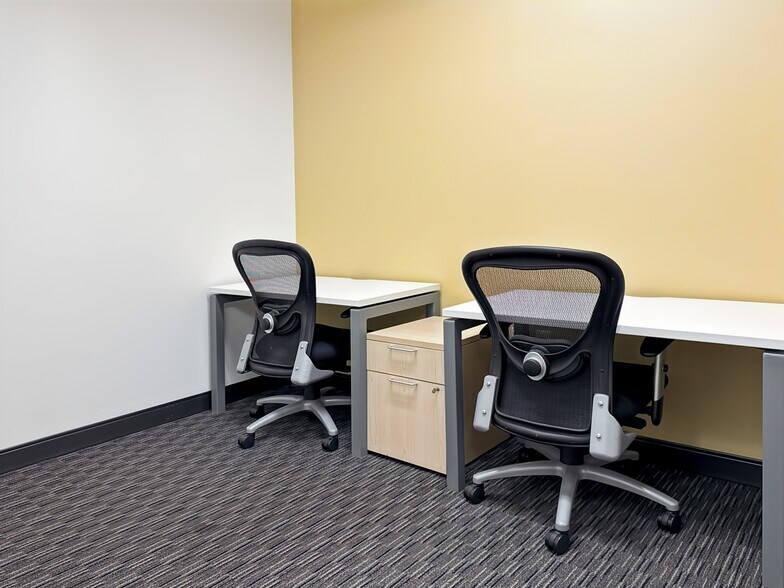 More Photos Of 8403 Colesville Rd, Silver Spring Coworking Space