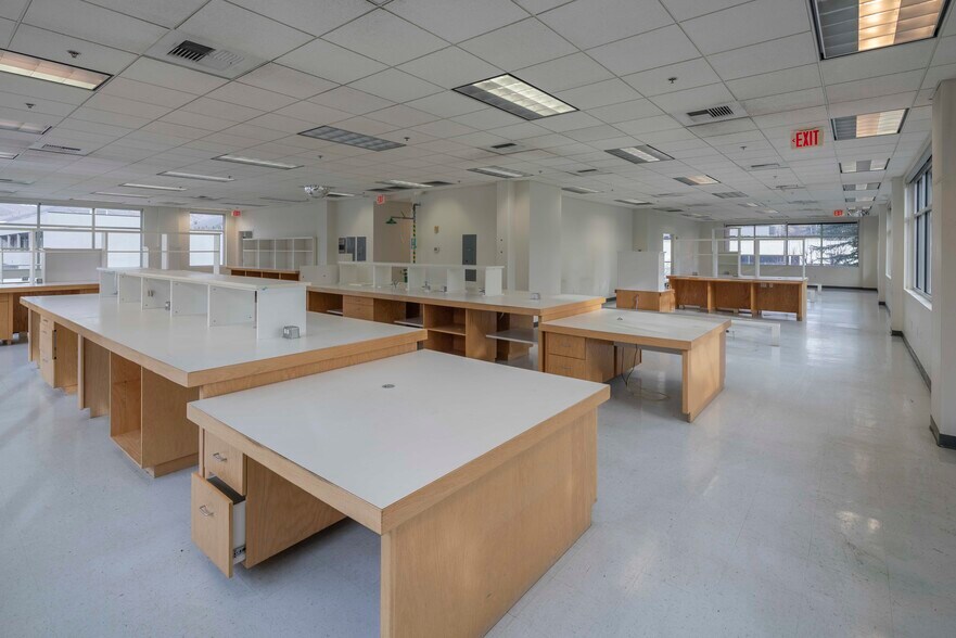 More Photos Of 101 Lewis St, Ketchum Office For Sale