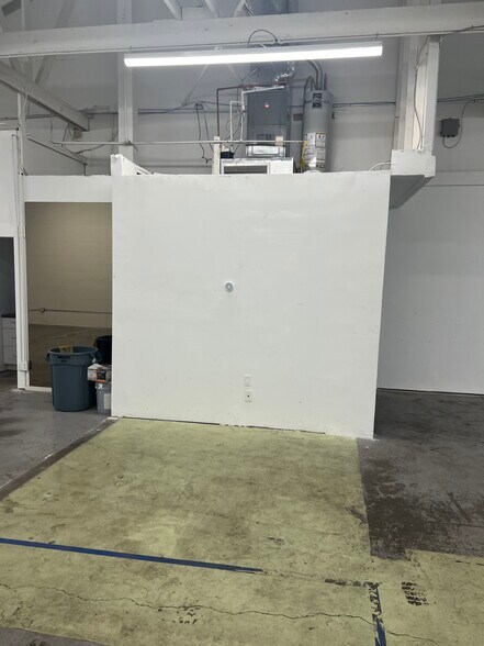 More Photos Of 2010-2020 Lincoln Ave, Pasadena Storefront Retail Office For Lease