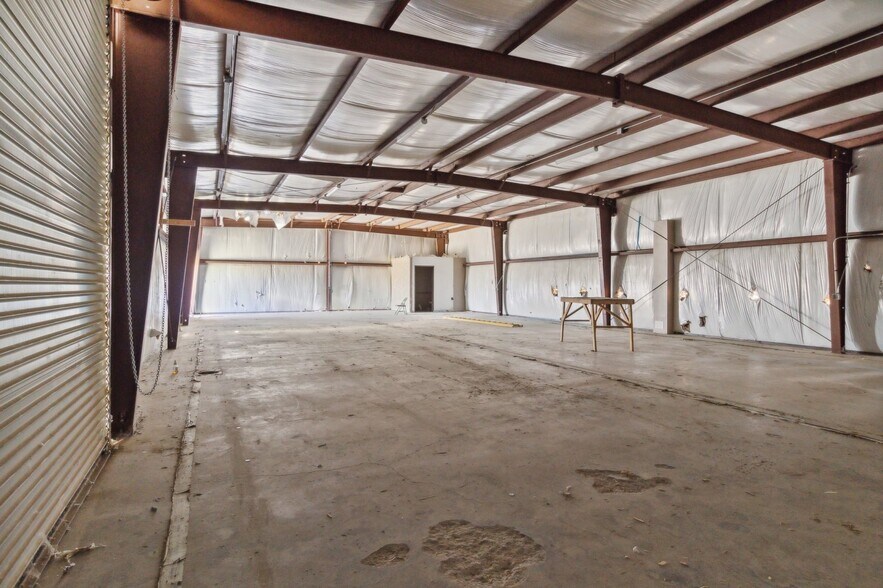 More Photos Of 17265 Darwin Ave, Hesperia Service For Lease