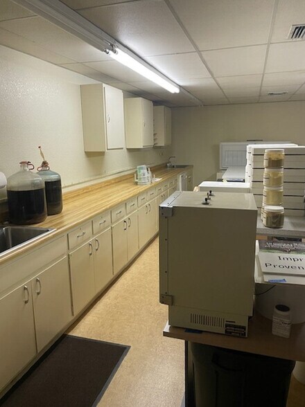 More Photos Of 109 Harter Ave, Woodland Industrial For Sale