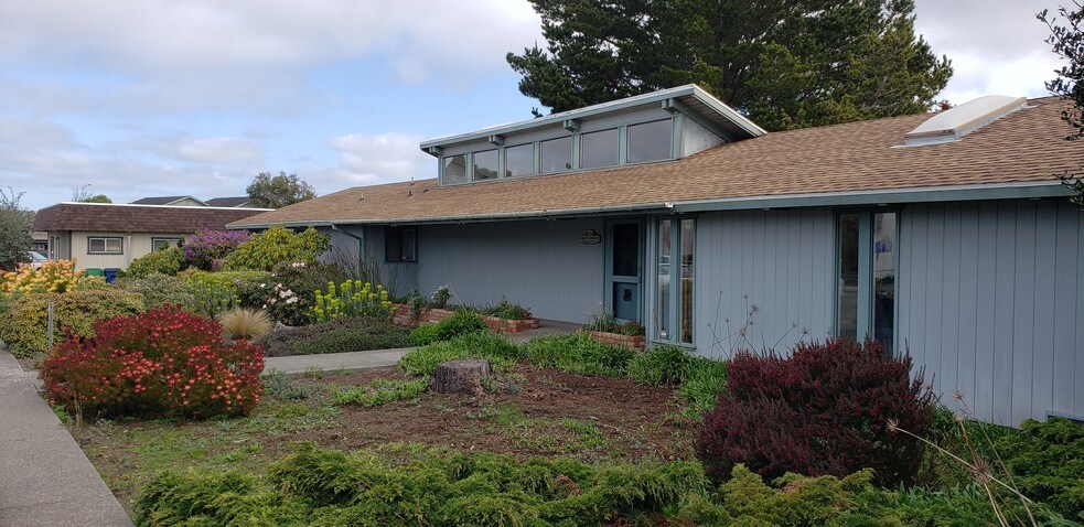 More Photos Of 895 River Dr, Fort Bragg Healthcare For Sale