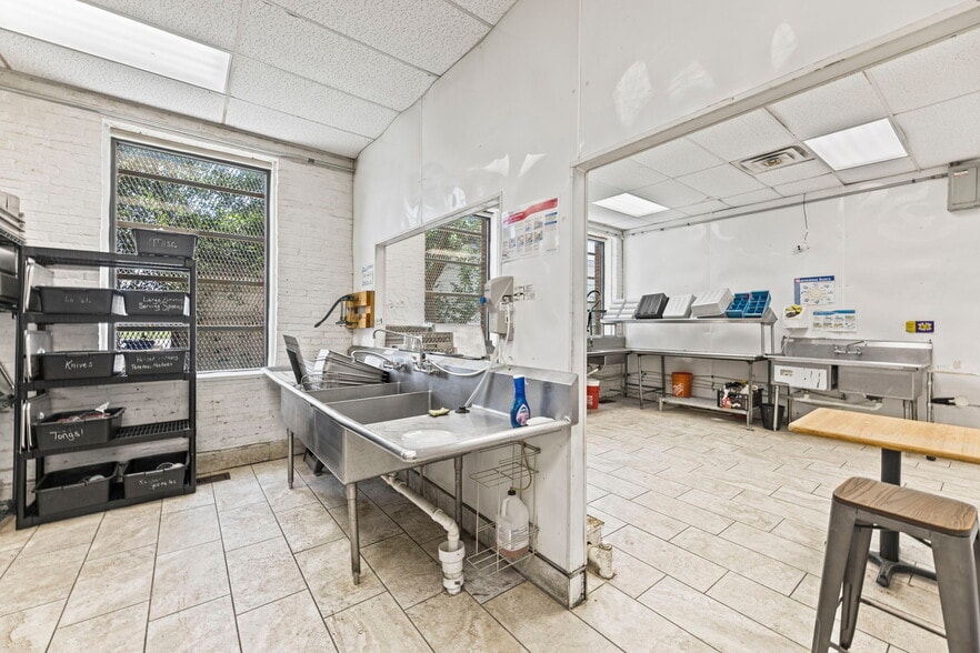 More Photos Of 415 W Madison Ave, Iola Restaurant For Sale