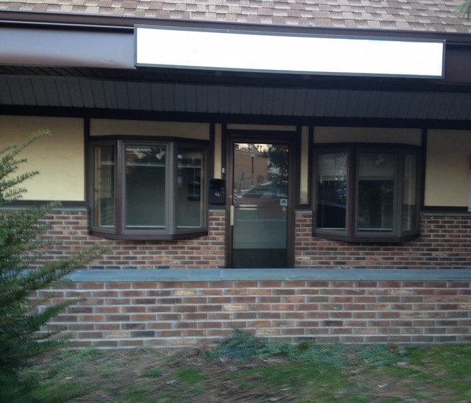 More Photos Of 42-46 Lafayette Ave, Suffern Freestanding For Lease