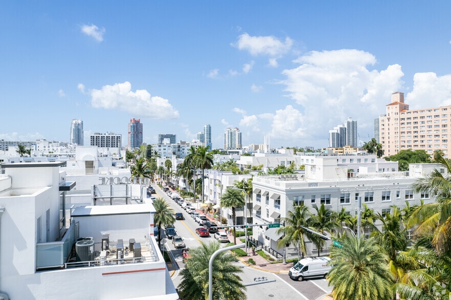 More Photos Of 826 Collins Ave, Miami Beach Storefront Retail Residential For Sale