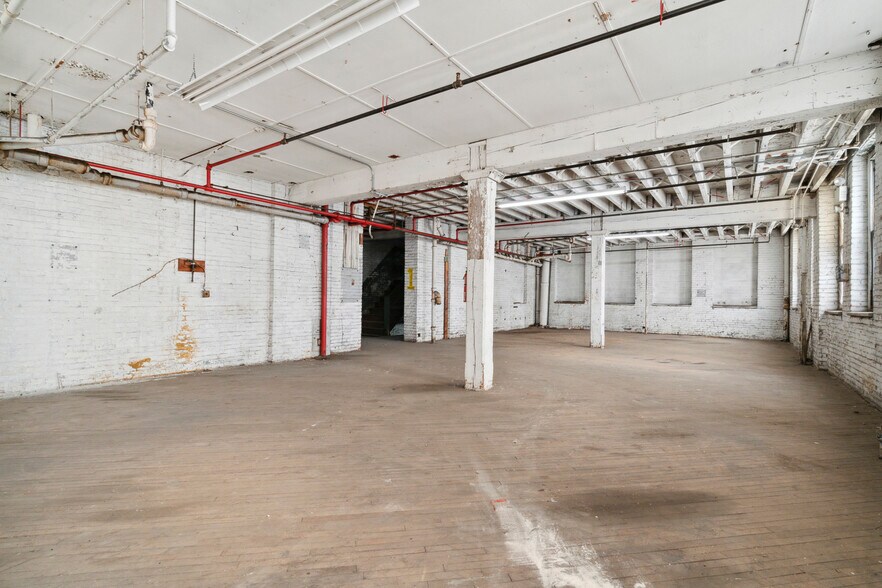 More Photos Of 2916 Weikel St, Philadelphia Warehouse For Sale