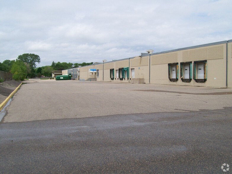 More Photos Of 9231 Penn Ave S, Bloomington Manufacturing For Lease