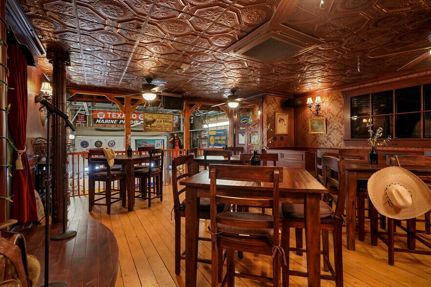 More Photos Of 9181 Commerce Center Cir, Highlands Ranch Self Storage For Sale