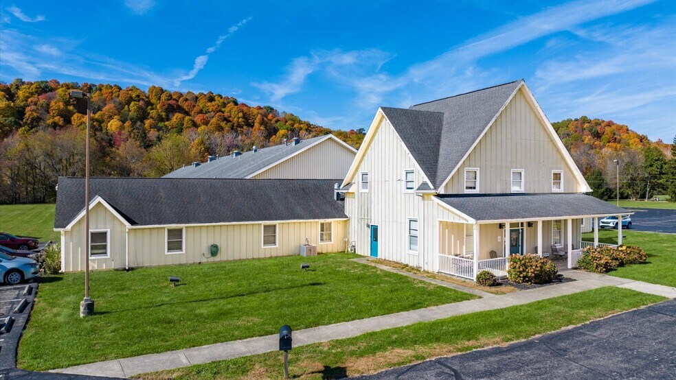 More Photos Of 8135 Mount Vernon Rd, Saint Louisville Office Residential For Sale