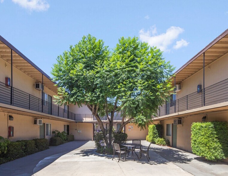 More Photos Of 729-733 W Foothill Blvd, Monrovia Apartments For Sale