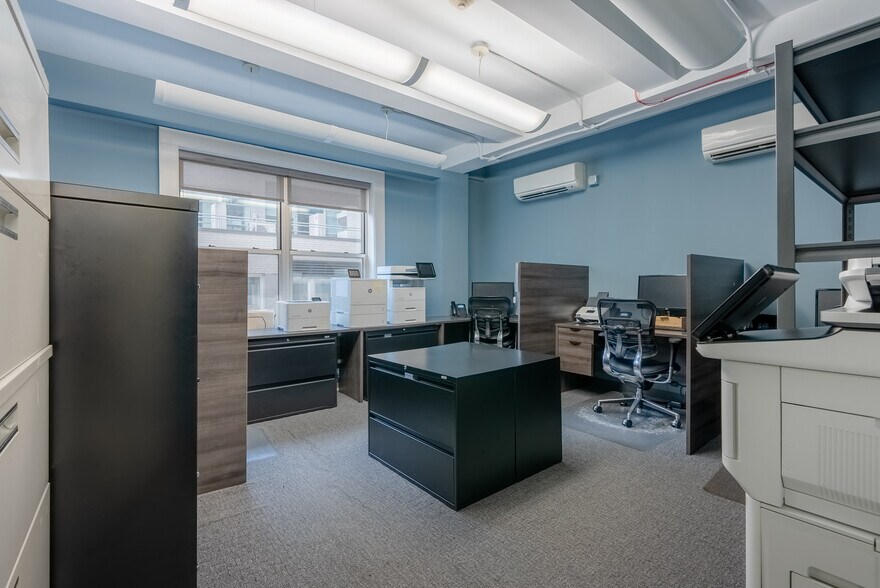 More Photos Of 104-110 E 40th St, New York Medical For Sale