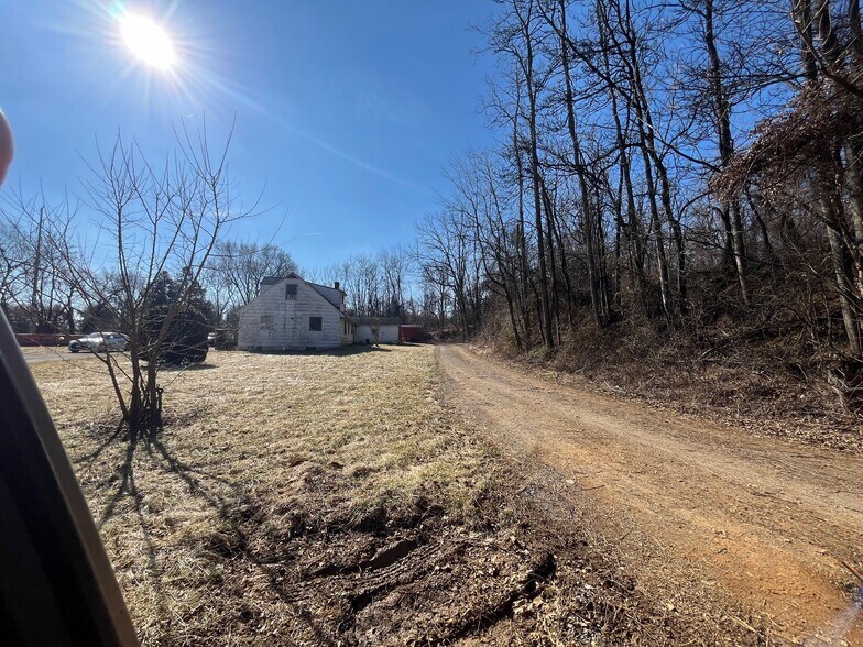 More Photos Of 1667 N Frederick Pike, Winchester Land For Sale