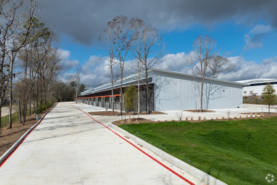 More Photos Of 3501 Pollok Dr, Conroe Warehouse For Lease