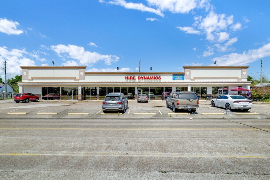 More Photos Of 614 Park St, Baytown Storefront For Lease