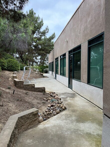 More Photos Of 489 Saxony Pl, Encinitas Medical For Lease