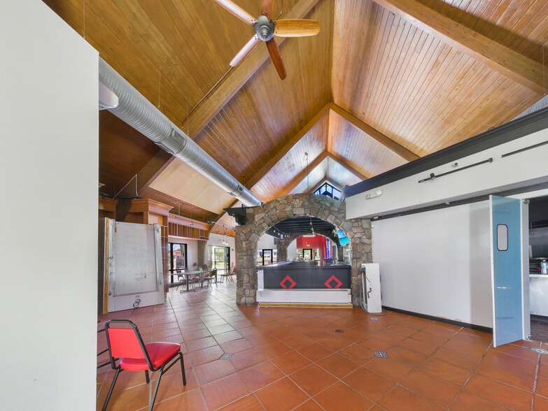 More Photos Of 151 W Highway 50, Clermont Freestanding For Sale