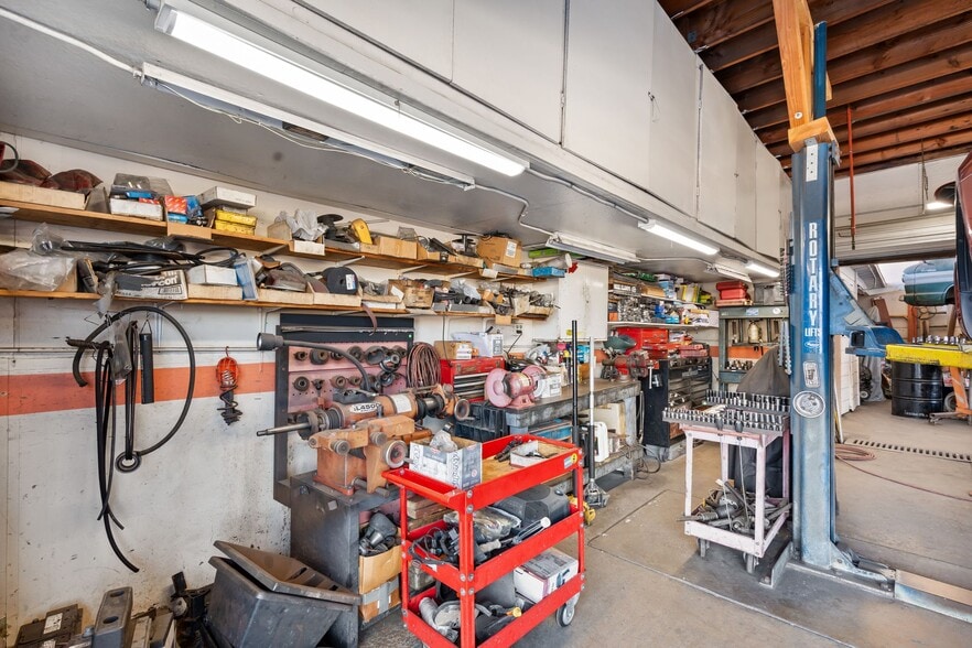 More Photos Of 7969 Mission Gorge Rd, Santee Auto Repair For Sale