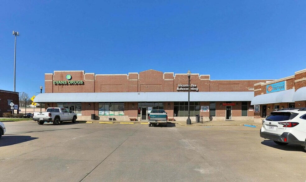 More Photos Of 21 Public Sq, Stockton Office For Sale