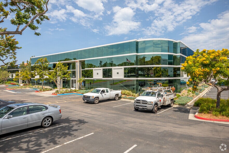More Photos Of 10350 Barnes Canyon Rd, San Diego Research And Development For Lease