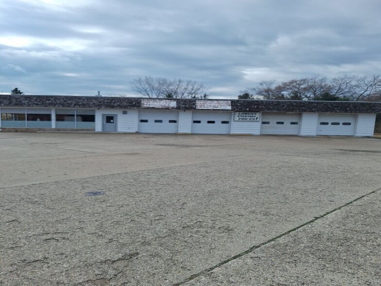More Photos Of 5115 N US Highway 23, Oscoda Auto Repair For Sale