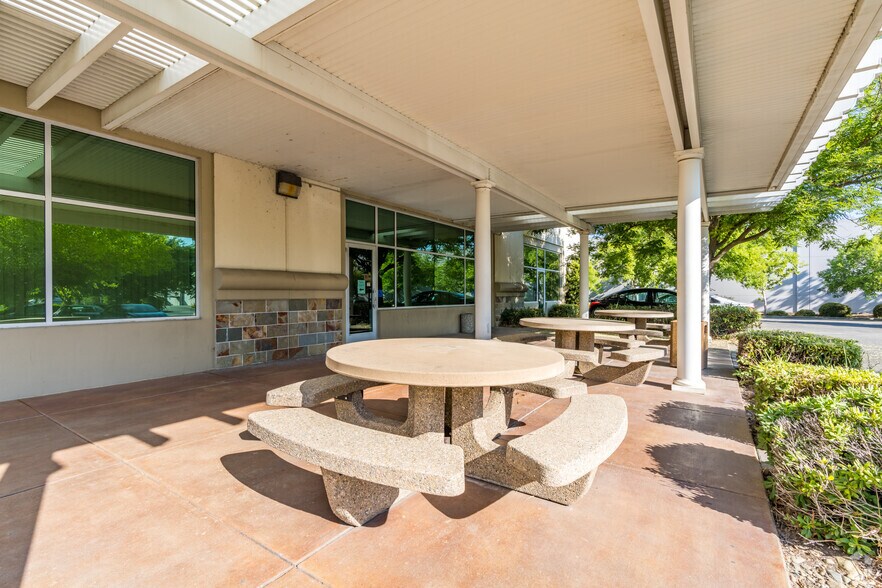 More Photos Of 2440 Gold River Rd, Rancho Cordova Office For Sale