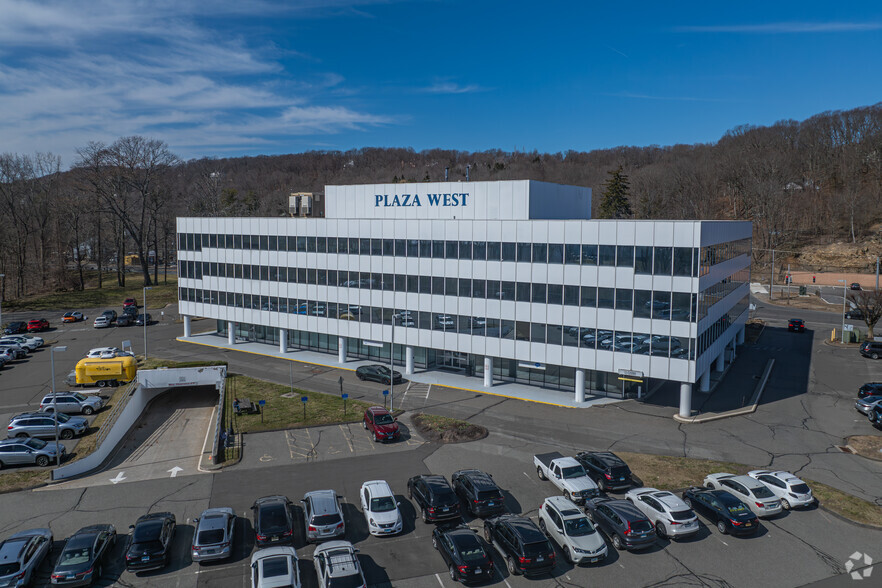 Primary Photo Of 100 Mill Plain Rd, Danbury Medical For Lease