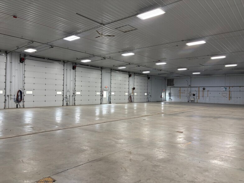 More Photos Of 2905 N Lincoln Rd, Escanaba General Retail For Sale