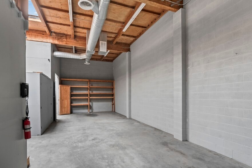 More Photos Of 48 Laurel St, Redwood City Service For Sale