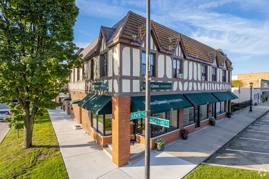 Primary Photo Of 27-31 E Park Ave, Villa Park Storefront Retail Residential For Lease