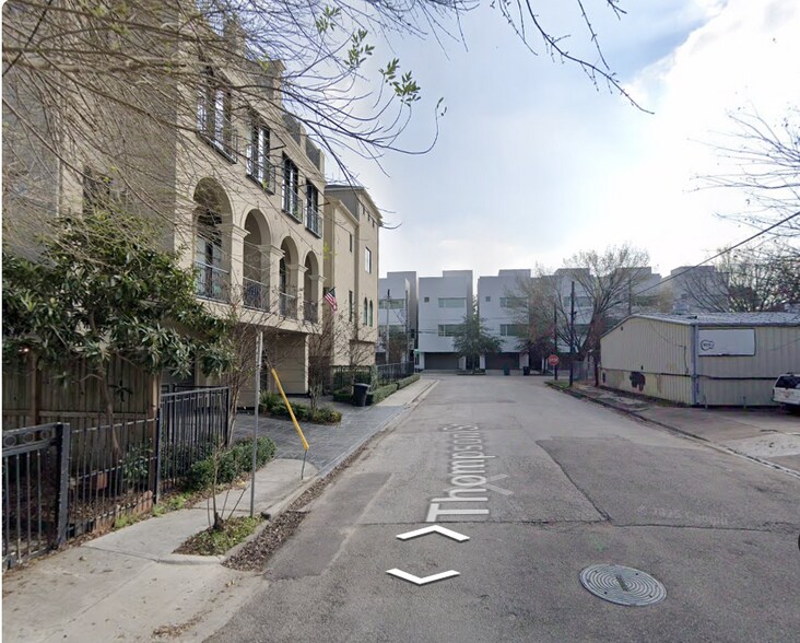 More Photos Of 912 Thompson St, Houston Land For Lease