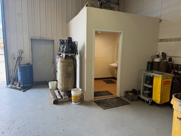 More Photos Of 3696 W 72nd Ave, Westminster Warehouse For Lease