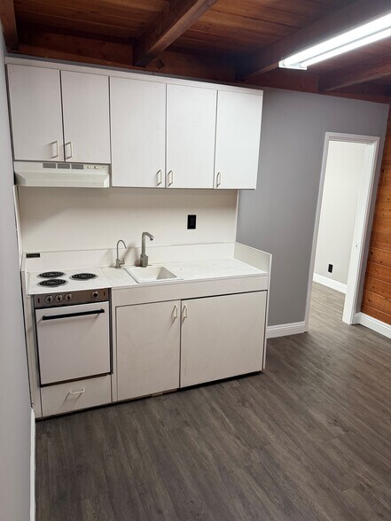 More Photos Of 10649-10657 Rush St, South El Monte Warehouse For Lease